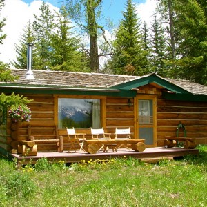 moose-head-ranch-cabin-exterior